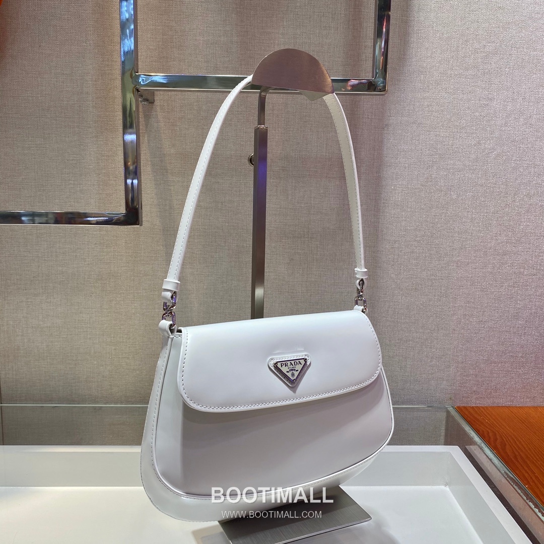 Prada Smooth Calfskin Flap Shoulder Bag with Vintage Curved Shape Detail 프라다 스무스 카프스킨 플랩 빈티지커브 숄더백 1BD311 23cm 3