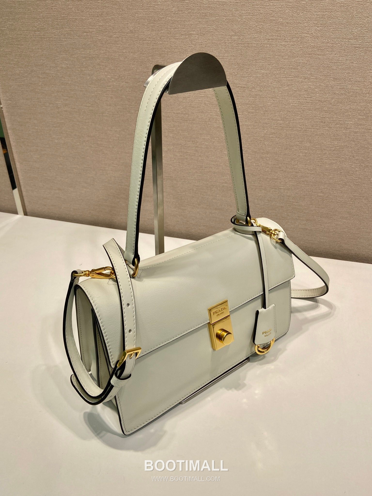 Prada Soft Sound Calfskin Tote Bag with Dual Compartment and Detachable Strap Detail 프라다 소프트사운드 카프스킨 더블컴파트먼트 탈부착스트랩 토트백 1BN023 28cm 3