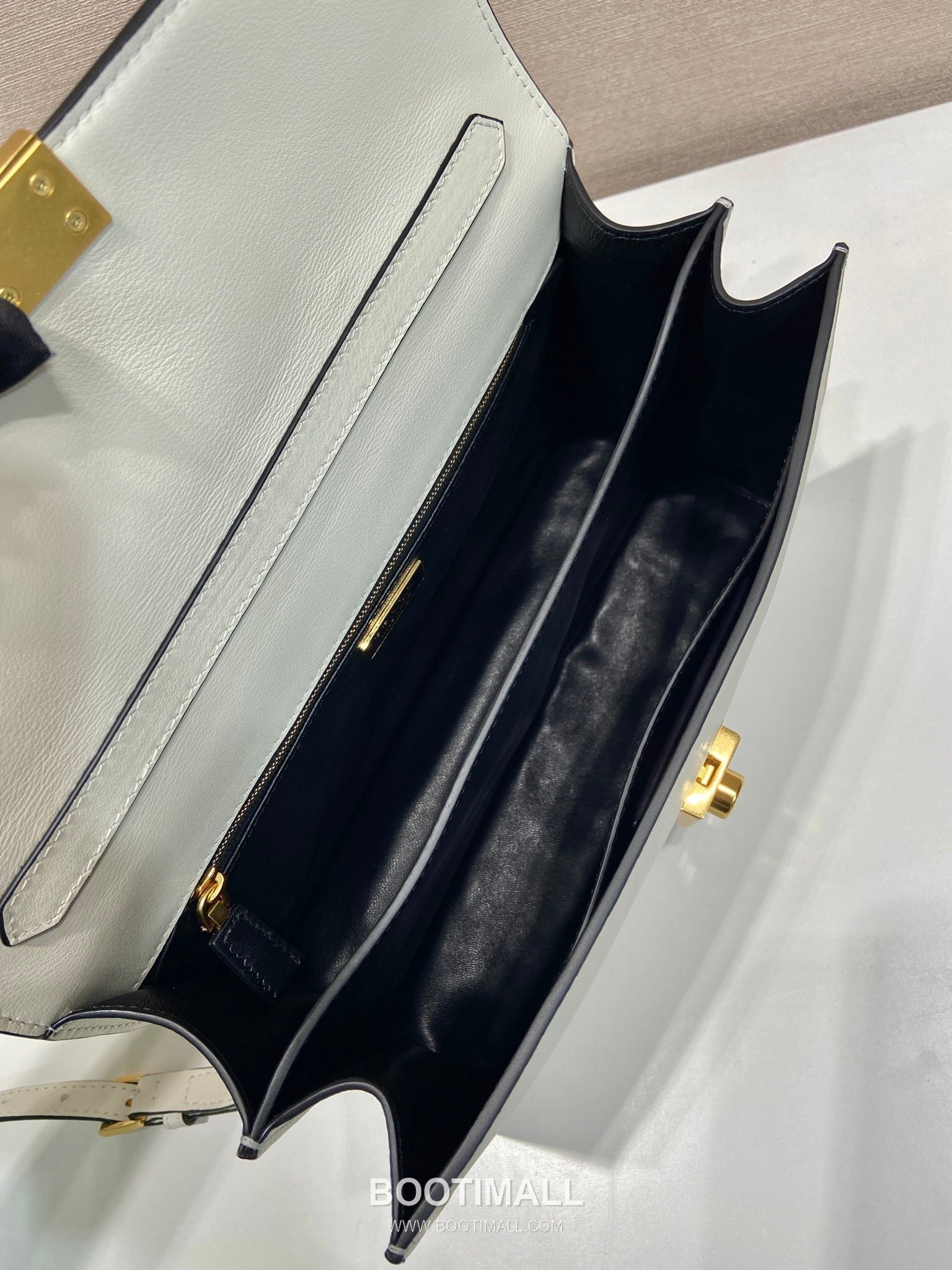 Prada Soft Sound Calfskin Tote Bag with Dual Compartment and Detachable Strap Detail 프라다 소프트사운드 카프스킨 더블컴파트먼트 탈부착스트랩 토트백 1BN023 28cm 8