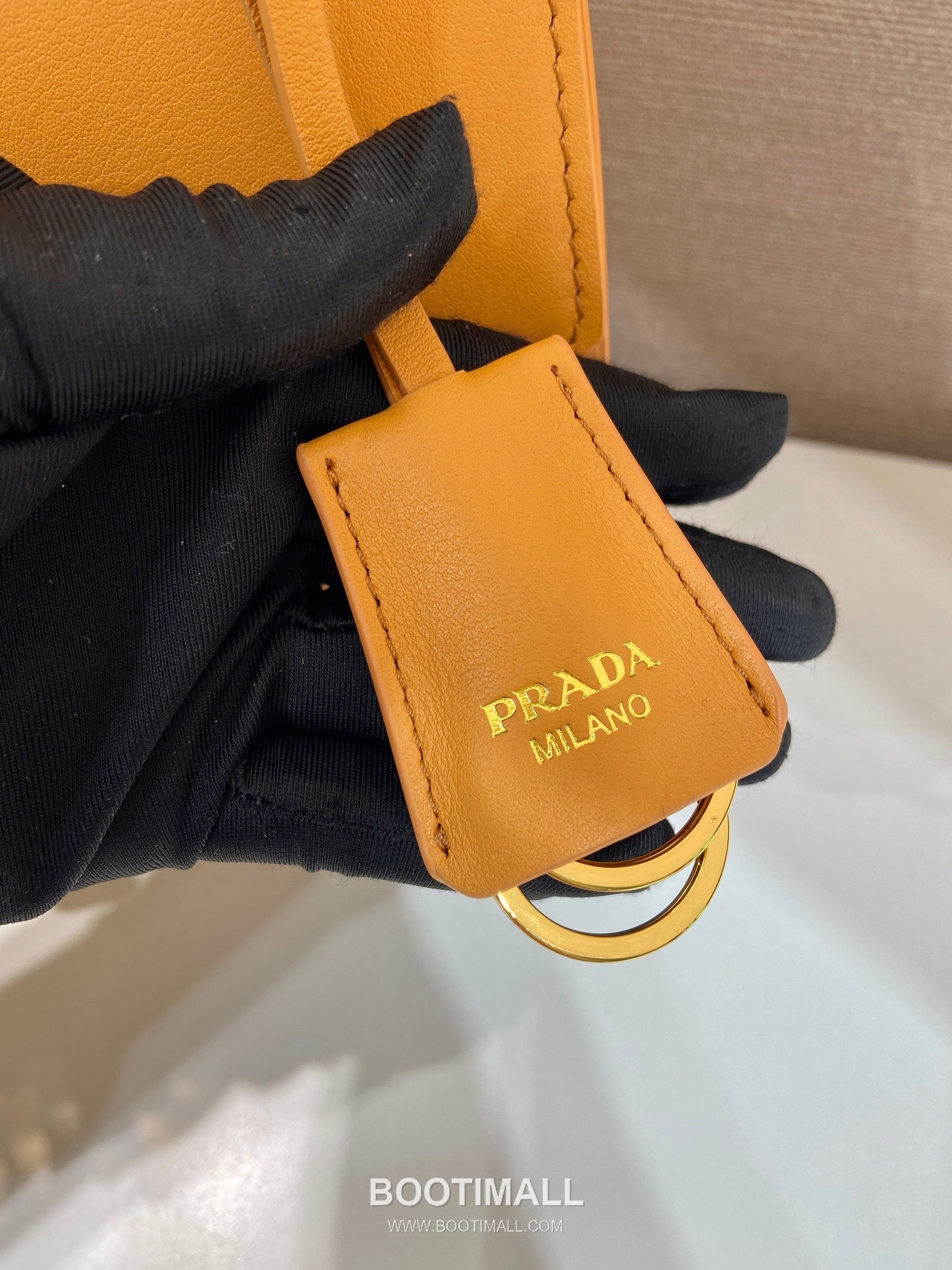 Prada Soft Sound Calfskin Tote Bag with Dual Compartment and Detachable Strap Detail 프라다 소프트사운드 카프스킨 더블컴파트먼트 탈부착스트랩 토트백 1BN023 28cm 7