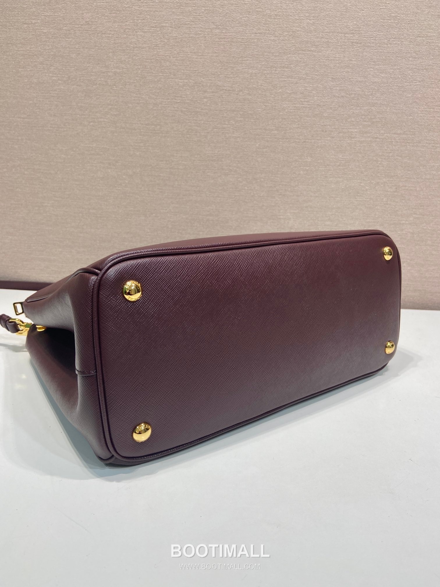 Prada Galleria Crossgrain Calfskin Tote Bag with Multi Pocket and Detachable Strap Detail 프라다 갤러리아 크로스그레인 카프스킨 멀티포켓 탈부착스트랩 토트백 1BA274 33cm 6