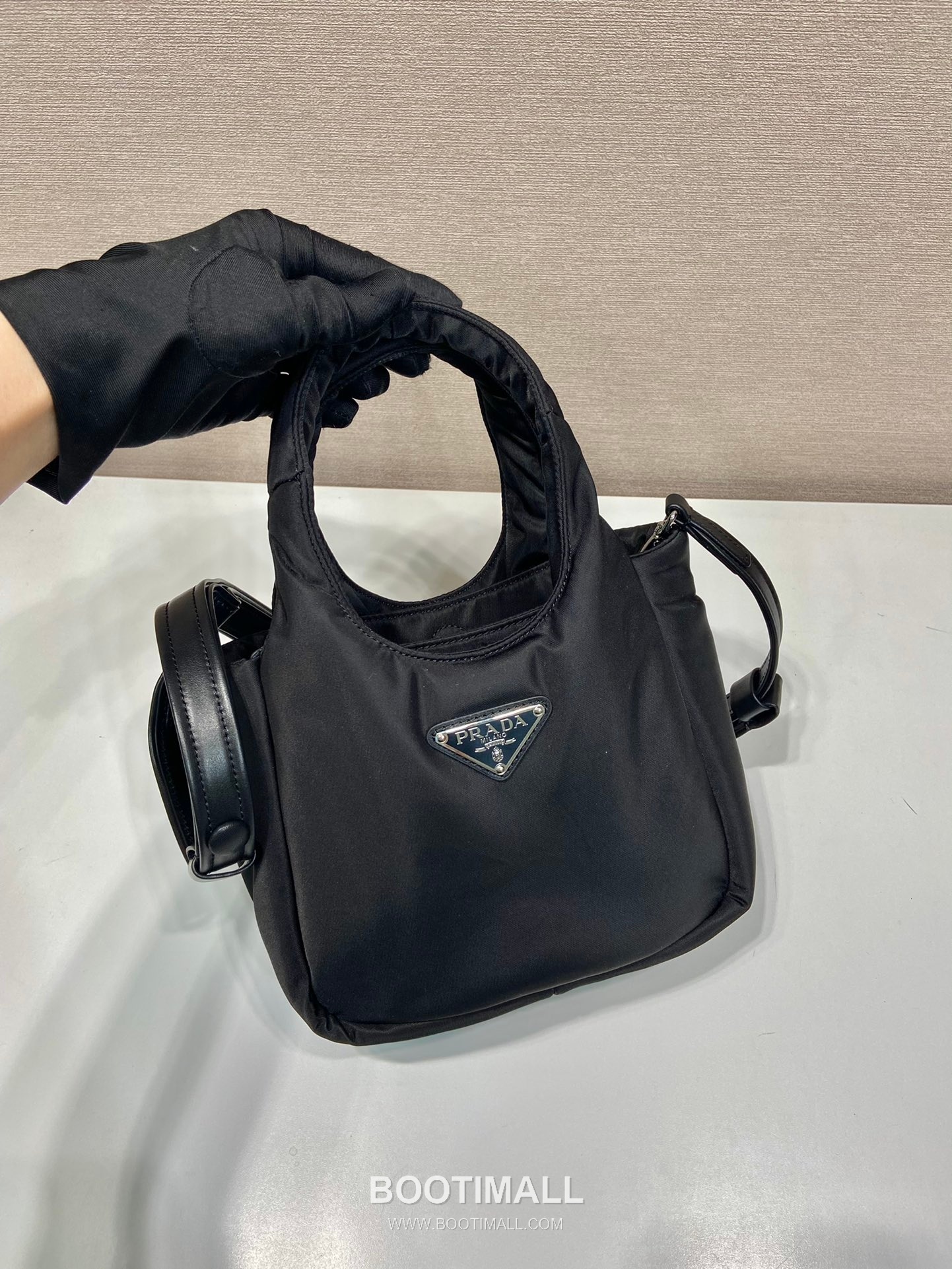 Prada Nylon Mini Tote Bag with Dual Handle and Magnetic Closure Detail 프라다 나일론 더블핸들 마그네틱 미니 토트백 1BA359 19cm 2