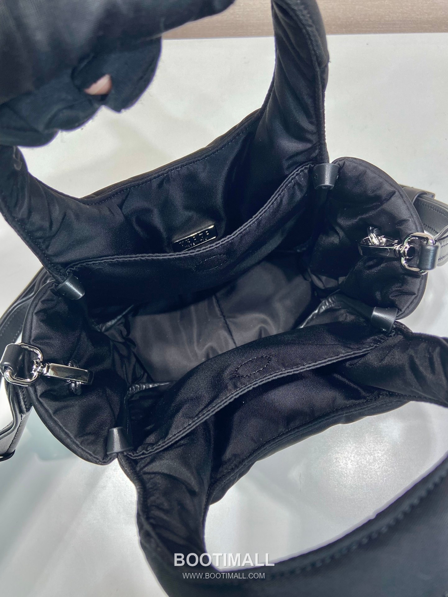 Prada Nylon Mini Tote Bag with Dual Handle and Magnetic Closure Detail 프라다 나일론 더블핸들 마그네틱 미니 토트백 1BA359 19cm 8