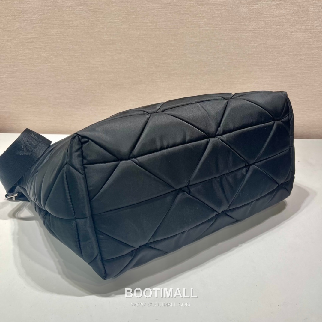 Prada System Calfskin Tote Bag with Triangle Stitching and Detachable Strap Detail 프라다 시스템 카프스킨 삼각스티치 탈부착스트랩 토트백 1BG435 33cm 4