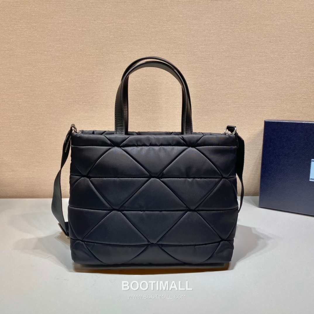 Prada System Calfskin Tote Bag with Triangle Stitching and Detachable Pouch Strap Detail 프라다 시스템 카프스킨 삼각스티치 파우치스트랩 토트백 1BG380 25cm 5