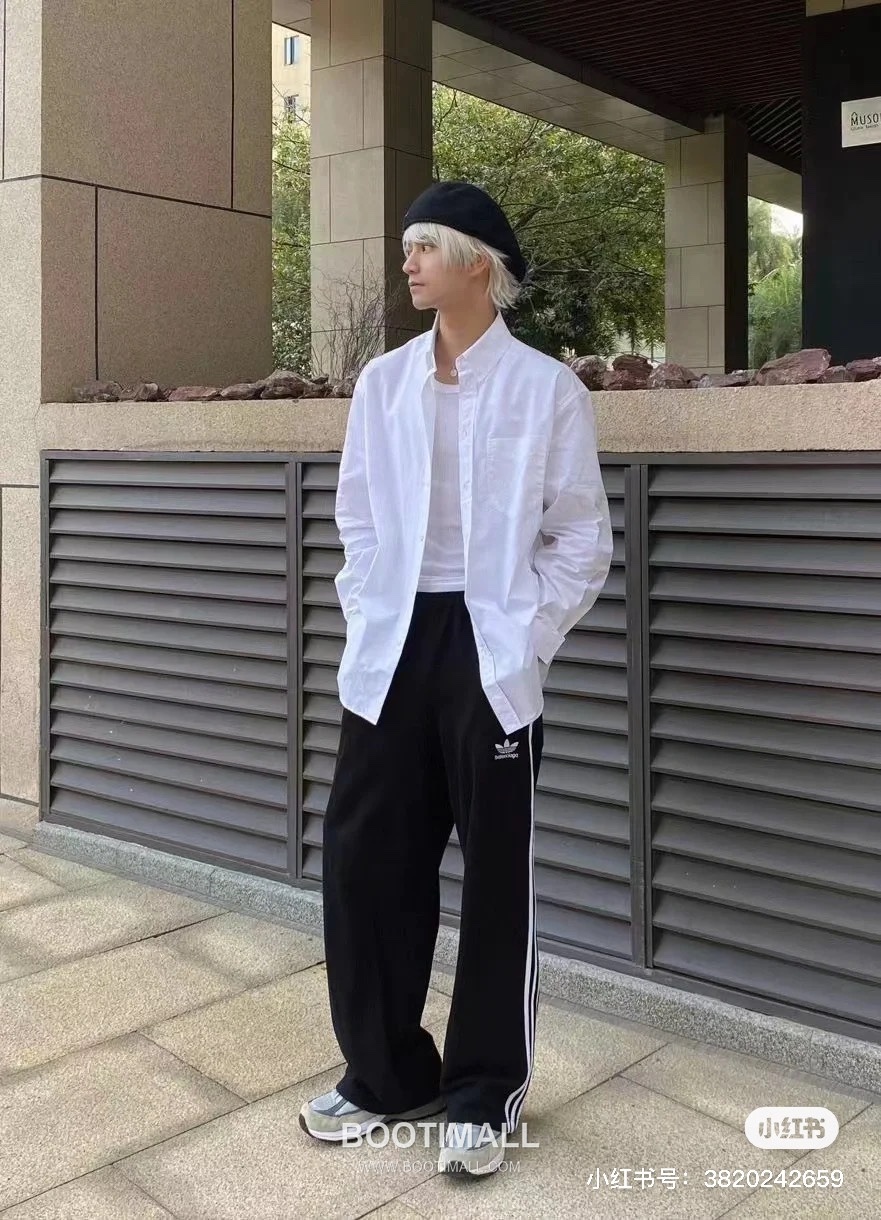 Balenciaga 2023 S/S Cotton Poplin Long Sleeve Shirt with Back Logo Print 발렌시아가 2023SS 코튼 포플린 블랙 셔츠 백 로고 프린트 3