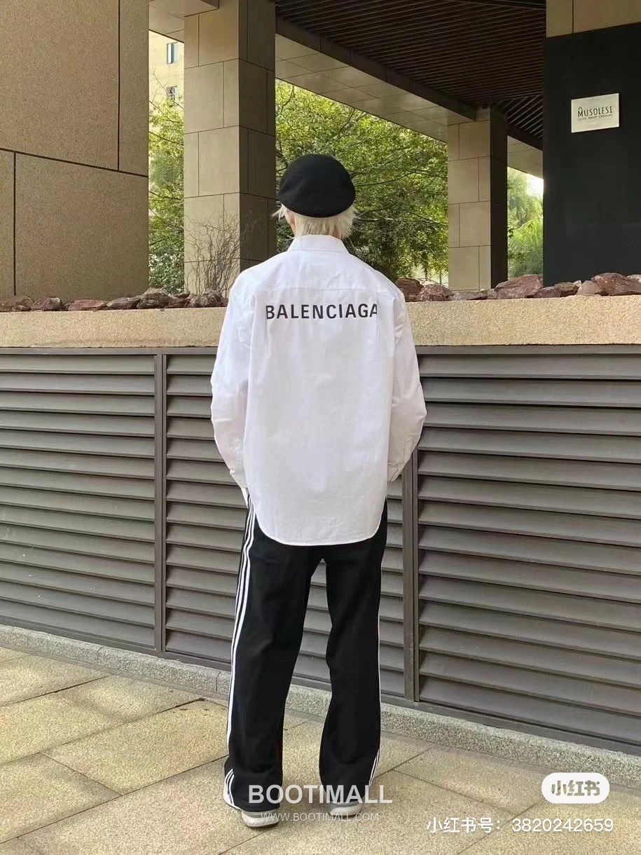 Balenciaga 2023 S/S Cotton Poplin Long Sleeve Shirt with Back Logo Print 발렌시아가 2023SS 코튼 포플린 블랙 셔츠 백 로고 프린트 4