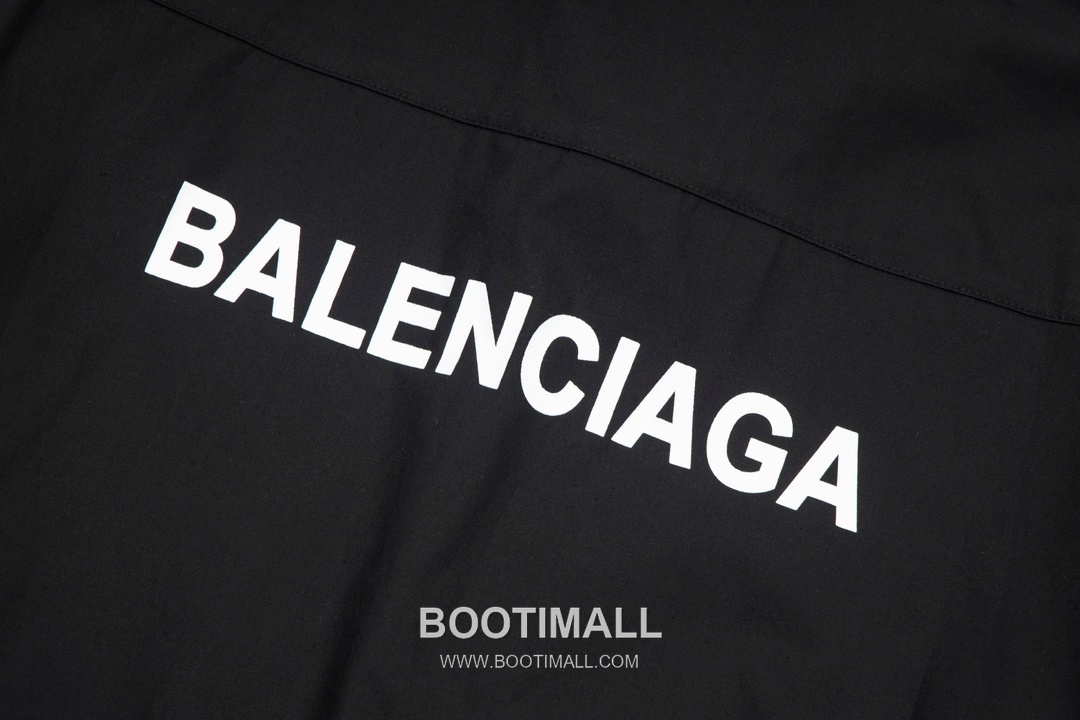 Balenciaga 2023 S/S Cotton Poplin Long Sleeve Shirt with Back Logo Print 발렌시아가 2023SS 코튼 포플린 블랙 셔츠 백 로고 프린트 16