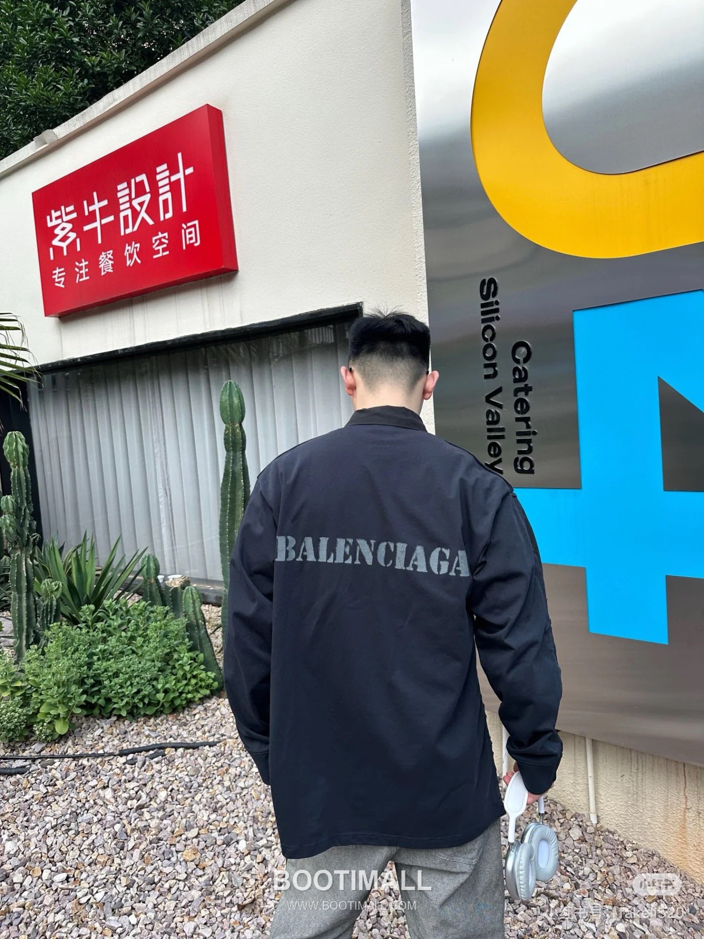 Balenciaga 2025 S/S Cotton Knit Panel Long Sleeve Shirt with Patchwork Detail 발렌시아가 2025SS 코튼 니트 패널 네이비 셔츠 패치워크 디테일 1