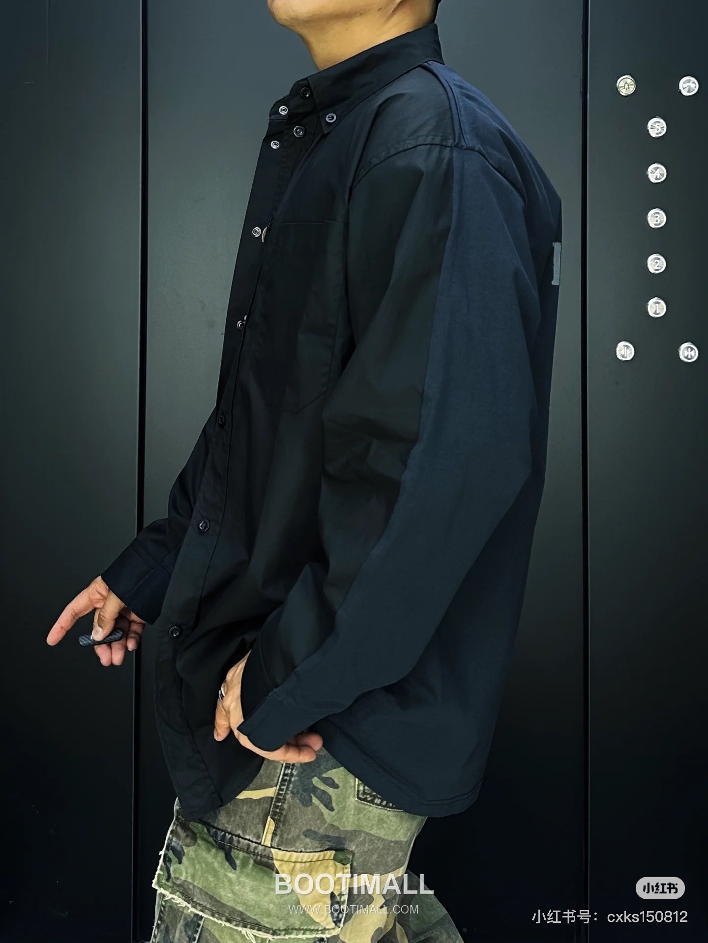 Balenciaga 2025 S/S Cotton Knit Panel Long Sleeve Shirt with Patchwork Detail 발렌시아가 2025SS 코튼 니트 패널 네이비 셔츠 패치워크 디테일 5