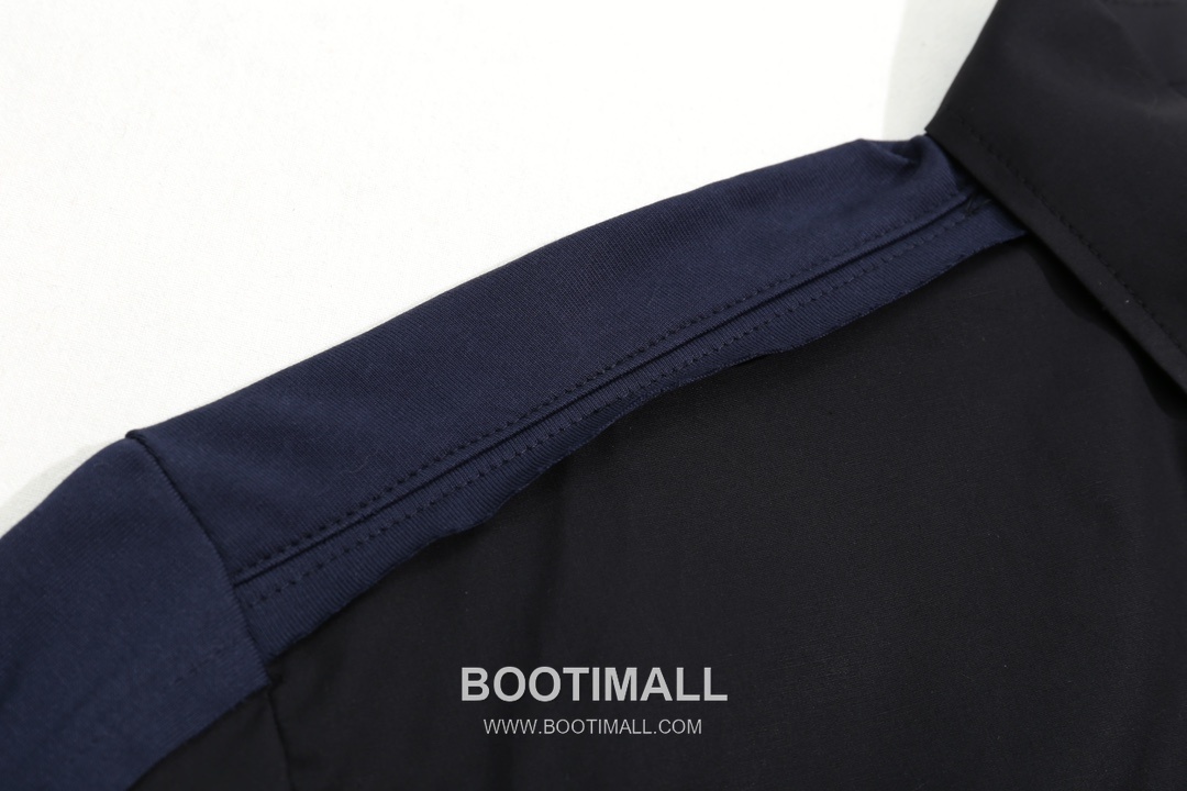 Balenciaga 2025 S/S Cotton Knit Panel Long Sleeve Shirt with Patchwork Detail 발렌시아가 2025SS 코튼 니트 패널 네이비 셔츠 패치워크 디테일 10