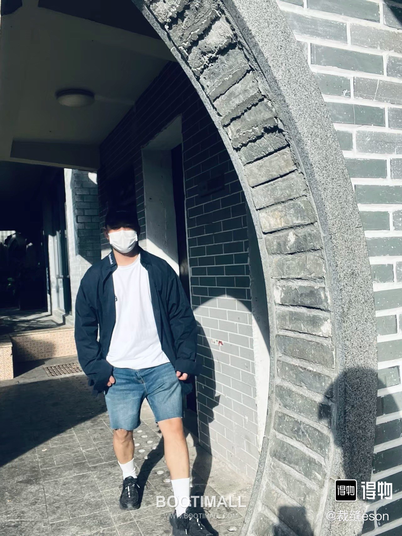 Balenciaga 2024 S/S Cotton Poplin Long Sleeve Shirt with Collar Embroidered Logo 발렌시아가 2024SS 코튼 포플린 블랙 셔츠 카라 자수 로고 2