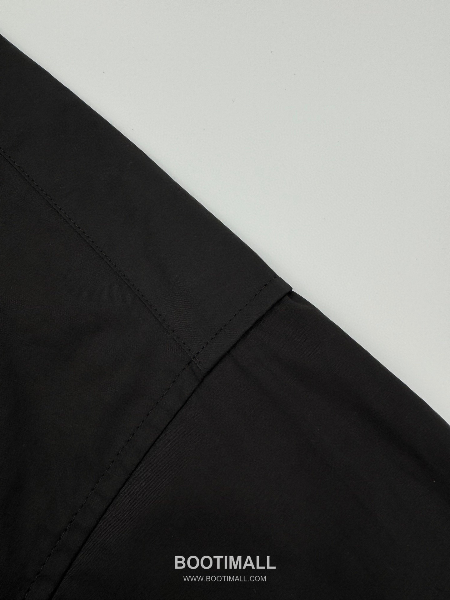 Balenciaga 2024 S/S Cotton Long Sleeve Shirt Jacket with Rhinestone Logo 발렌시아가 2024SS 코튼 블랙 셔츠 재킷 라인스톤 로고 10