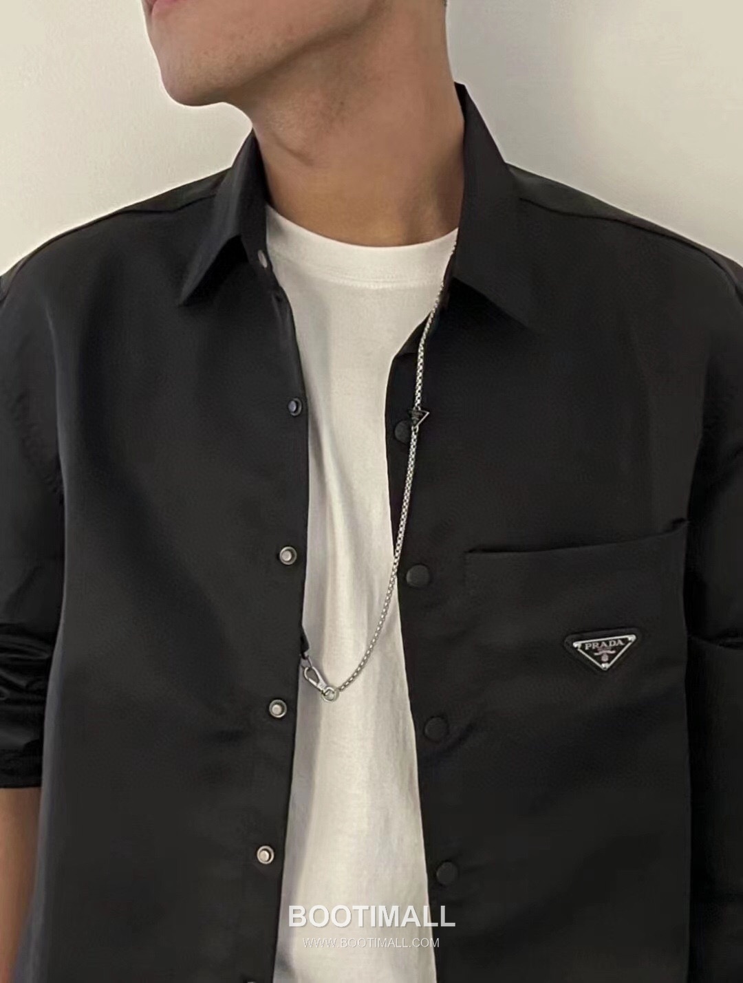 Prada 2024 S/S Nylon Long Sleeve Shirt Jacket with Triangle Logo 프라다 2024SS 나일론 블랙 셔츠 재킷 삼각 로고 7