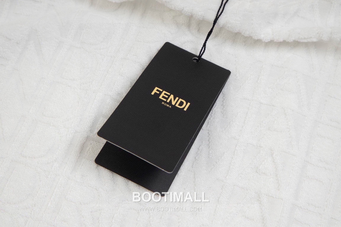 Fendi 2025 S/S Cotton Jacquard Short Sleeve T-Shirt with Logo Print 펜디 2025SS 코튼 자카드 블랙 티셔츠 로고 프린트 4