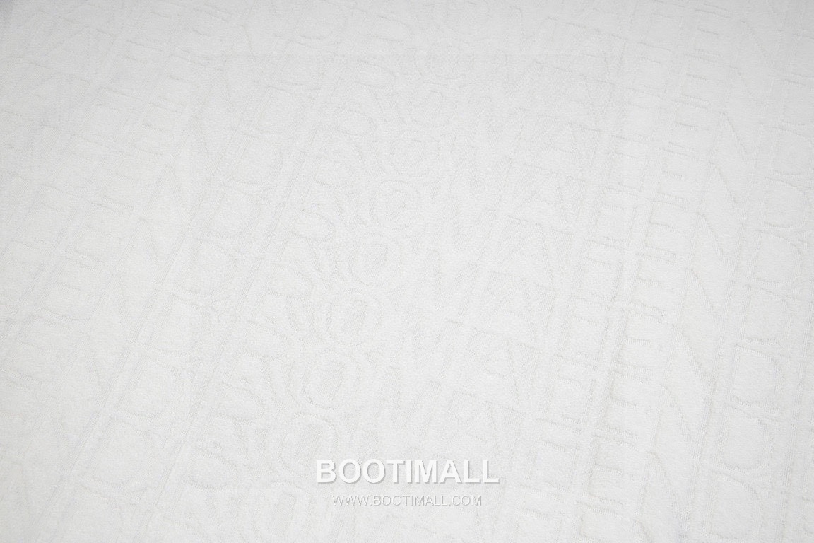 Fendi 2025 S/S Cotton Jacquard Short Sleeve T-Shirt with Logo Print 펜디 2025SS 코튼 자카드 블랙 티셔츠 로고 프린트 8