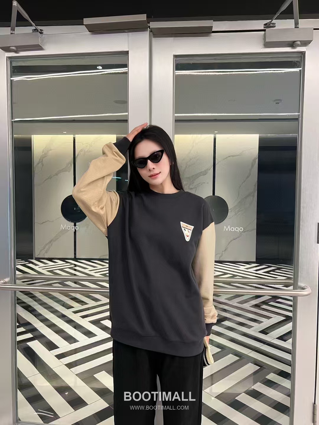 Fendi 2025 S/S Cotton Sweatshirt with Triangle Print Patchwork 펜디 2025SS 코튼 블랙 맨투맨 삼각 프린트 패치워크 9