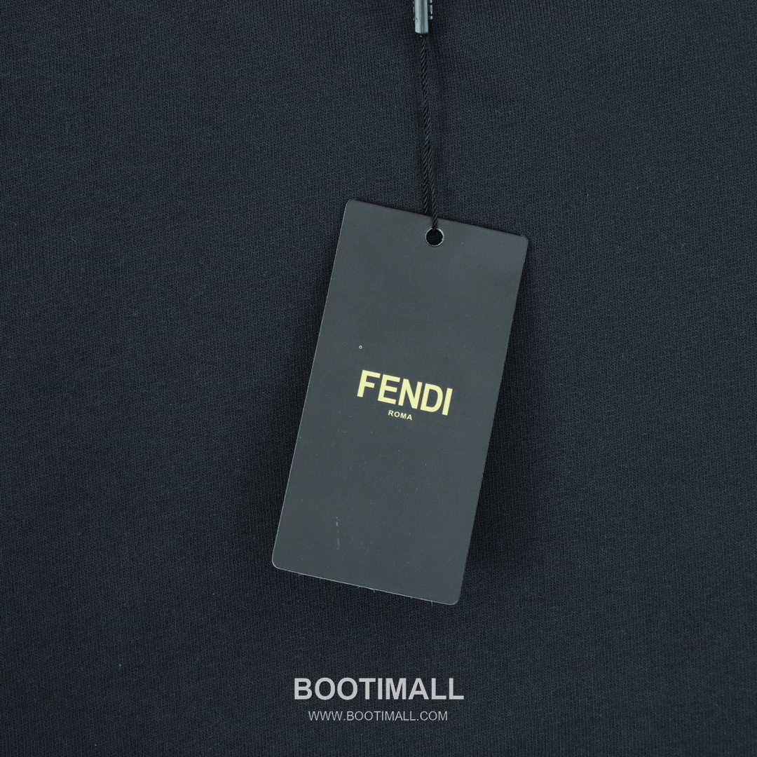 Fendi 2025 S/S Cotton Sweatshirt with Triangle Print Patchwork 펜디 2025SS 코튼 블랙 맨투맨 삼각 프린트 패치워크 14