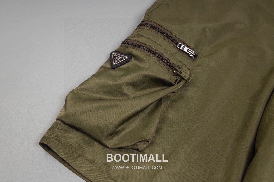 Prada 2025 S/S Cotton Cargo Shorts with Multi Zip Pocket Detail 프라다 2025SS 코튼 블랙 쇼츠 멀티 지퍼 카고 포켓 9