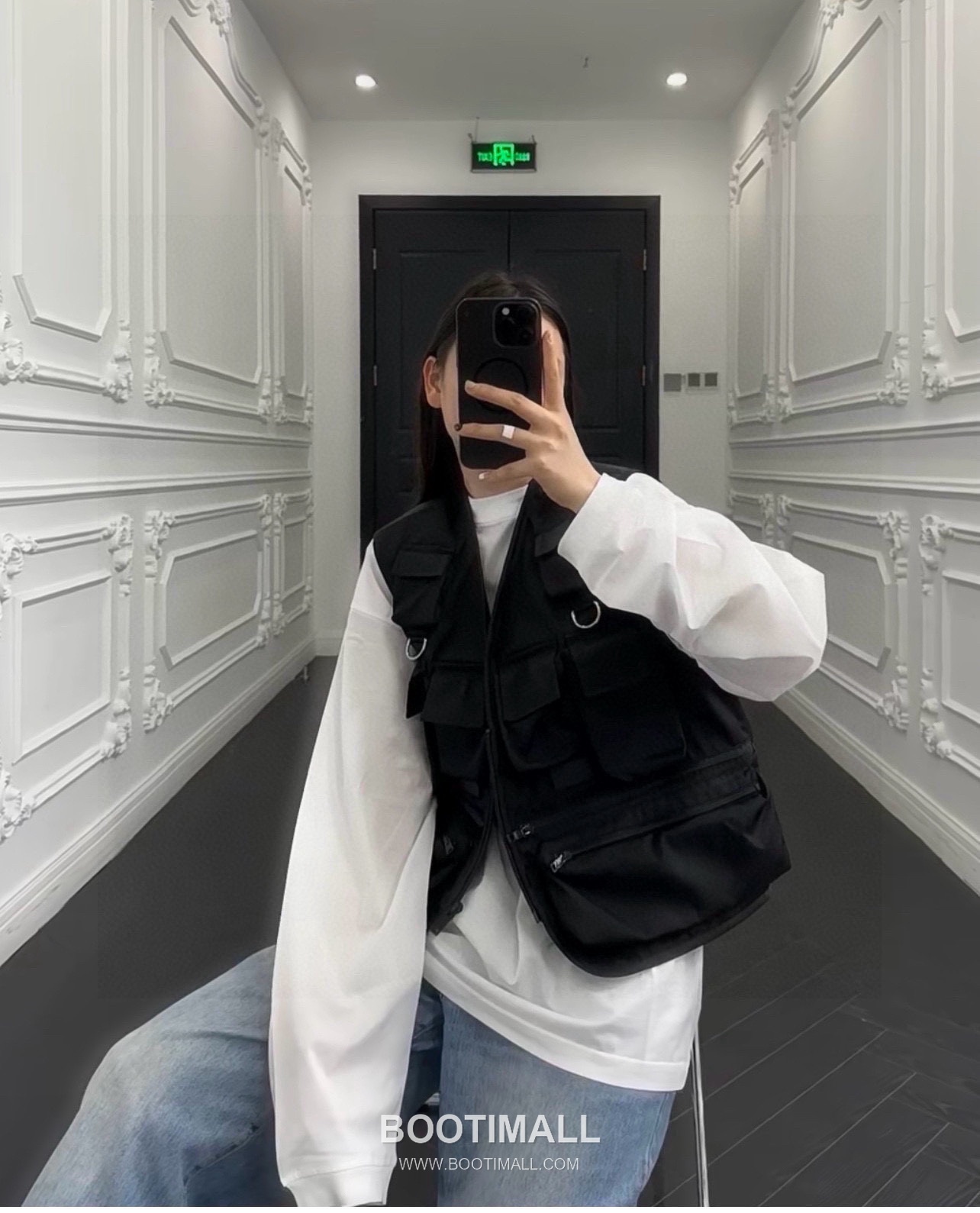 Prada 2025 F/W Nylon Utility Vest with Triangle Logo Multi Pocket 프라다 2025FW 나일론 블랙 베스트 삼각 로고 멀티 포켓 7