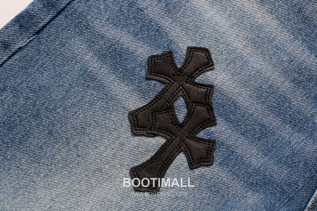 Chrome Hearts 2025 S/S Denim Straight Pants with Leather Cross Patch 크롬하츠 2025SS 데님 블루 팬츠 레더 크로스 패치 6