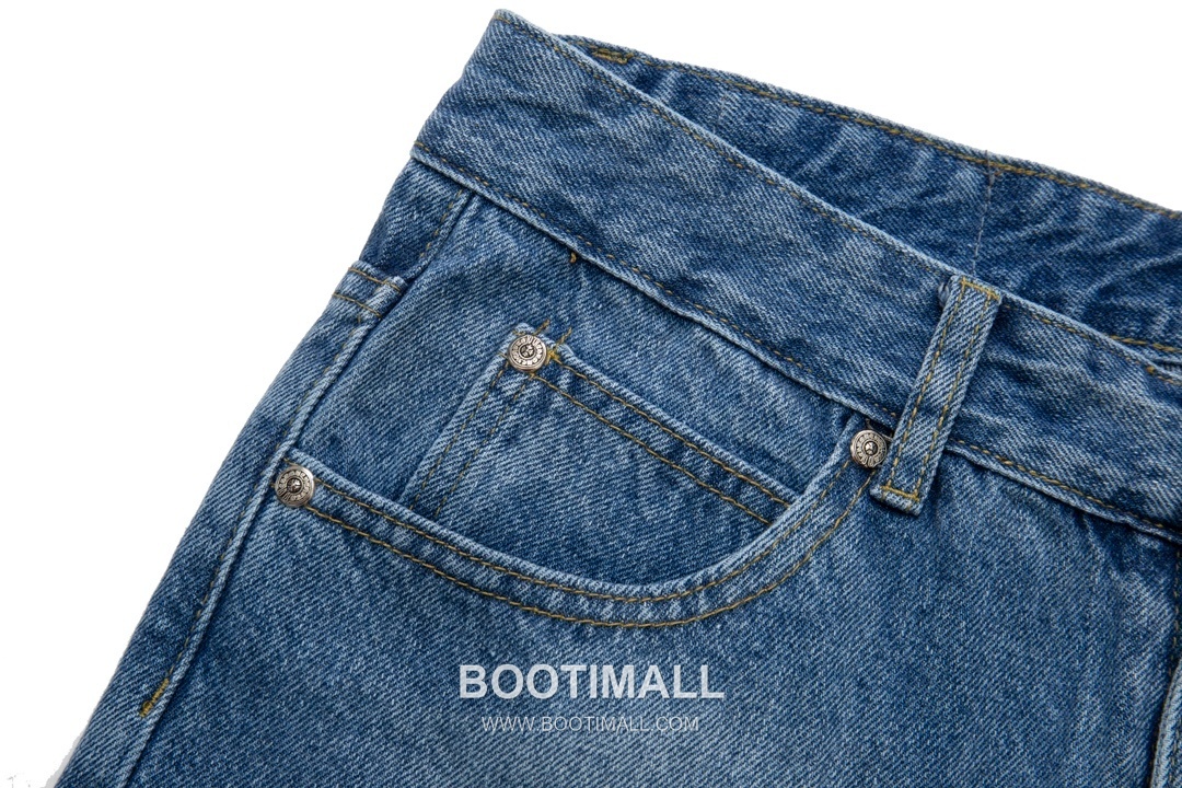 Chrome Hearts 2025 S/S Denim Straight Pants with Leather Cross Patch 크롬하츠 2025SS 데님 블루 팬츠 레더 크로스 패치 3