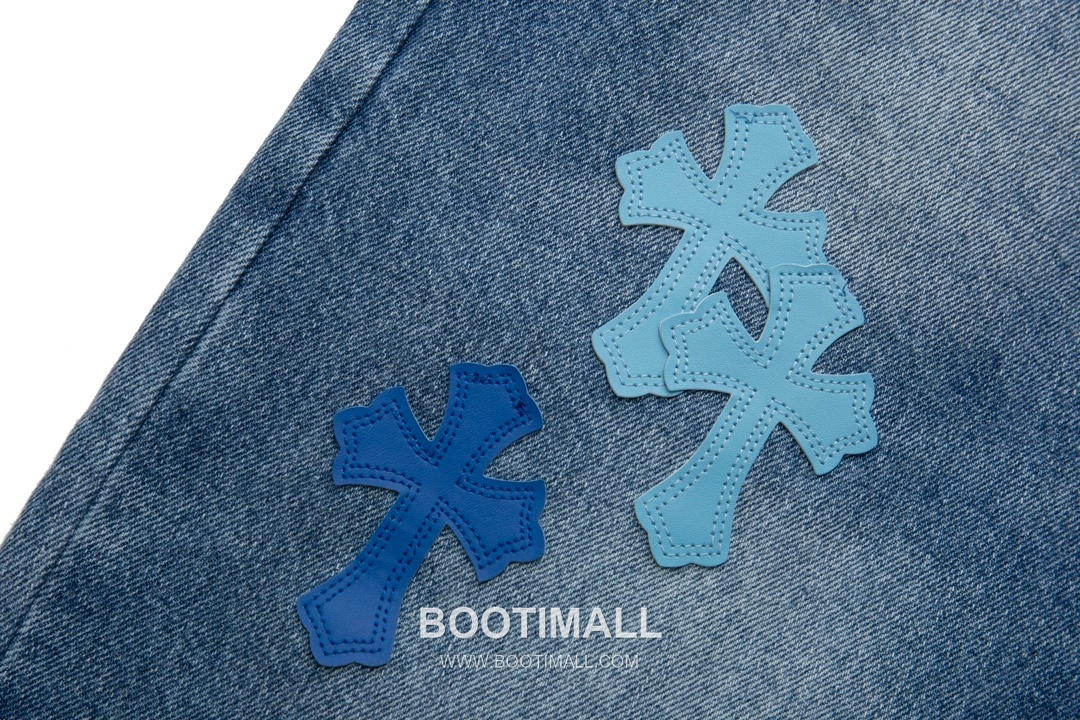 Chrome Hearts 2025 S/S Denim Straight Pants with Leather Cross Patch 크롬하츠 2025SS 데님 블루 팬츠 레더 크로스 패치 4