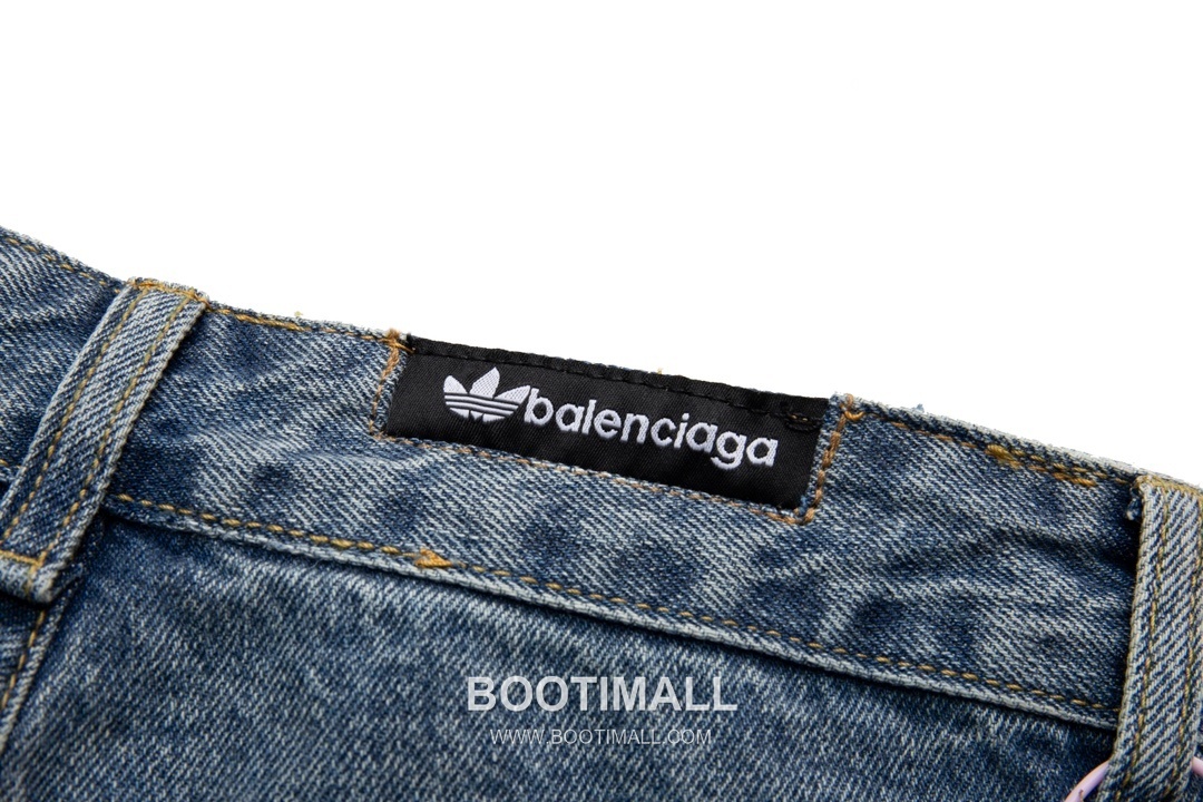 Balenciaga x Adidas 2024 S/S Cotton Denim Pants with Three Stripe Detail 발렌시아가 아디다스 2024SS 데님 블루 팬츠 삼선 스트라이프 5