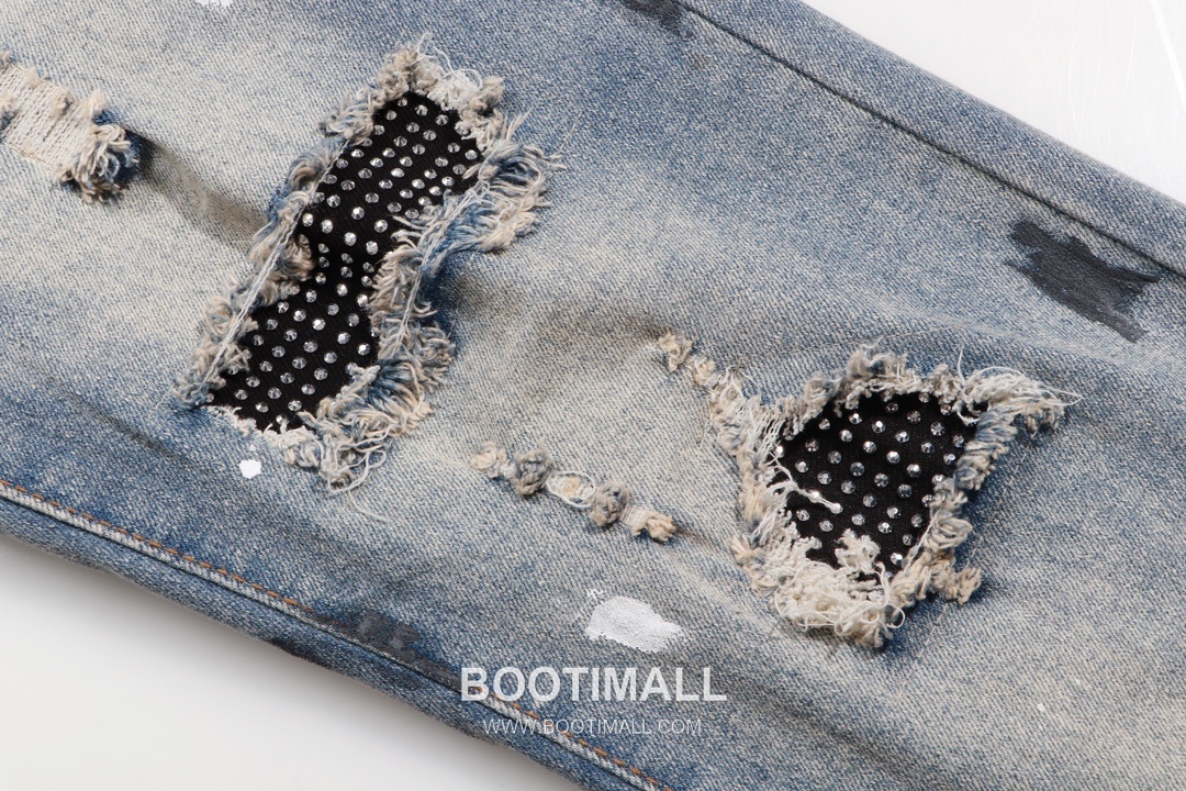 Amiri 2025 S/S Cotton Denim Slim Pants with Distressed Rhinestone Paint Splatter 아미리 2025SS 데님 블루 팬츠 디스트로이드 라인스톤 페인트 스플래터 9