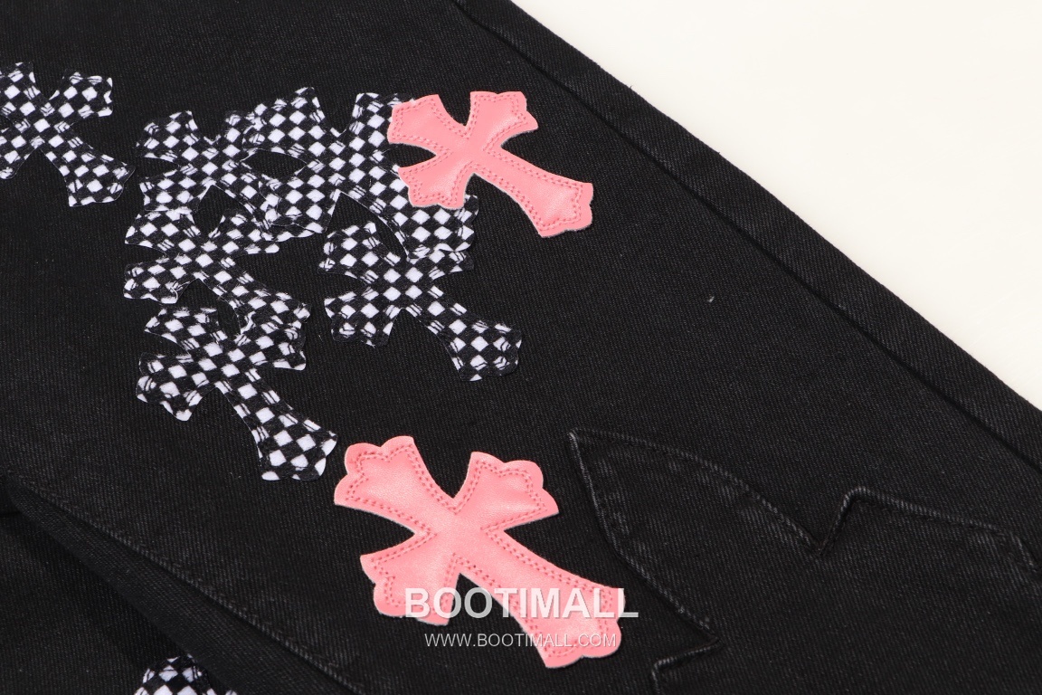 Chrome Hearts 2025 S/S Denim Straight Pants with Flame Pink Cross Patchwork 크롬하츠 2025SS 데님 블랙 팬츠 플레임 핑크 크로스 패치워크 5