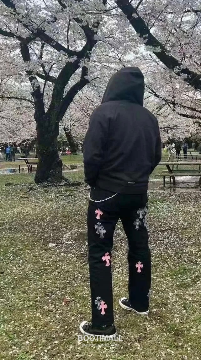 Chrome Hearts 2025 S/S Denim Straight Pants with Flame Pink Cross Patchwork 크롬하츠 2025SS 데님 블랙 팬츠 플레임 핑크 크로스 패치워크 8