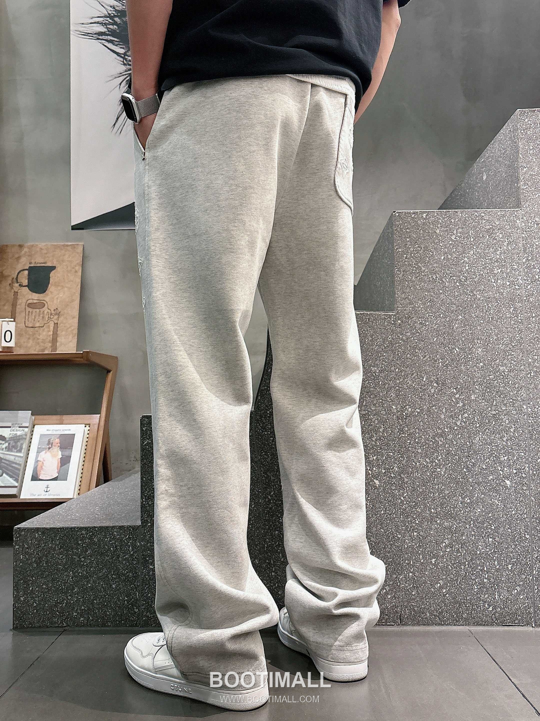 Louis Vuitton 2026 S/S Cotton Sweatpants with Logo Print 루이비통 2026SS 코튼 블랙 팬츠 로고 프린트 3
