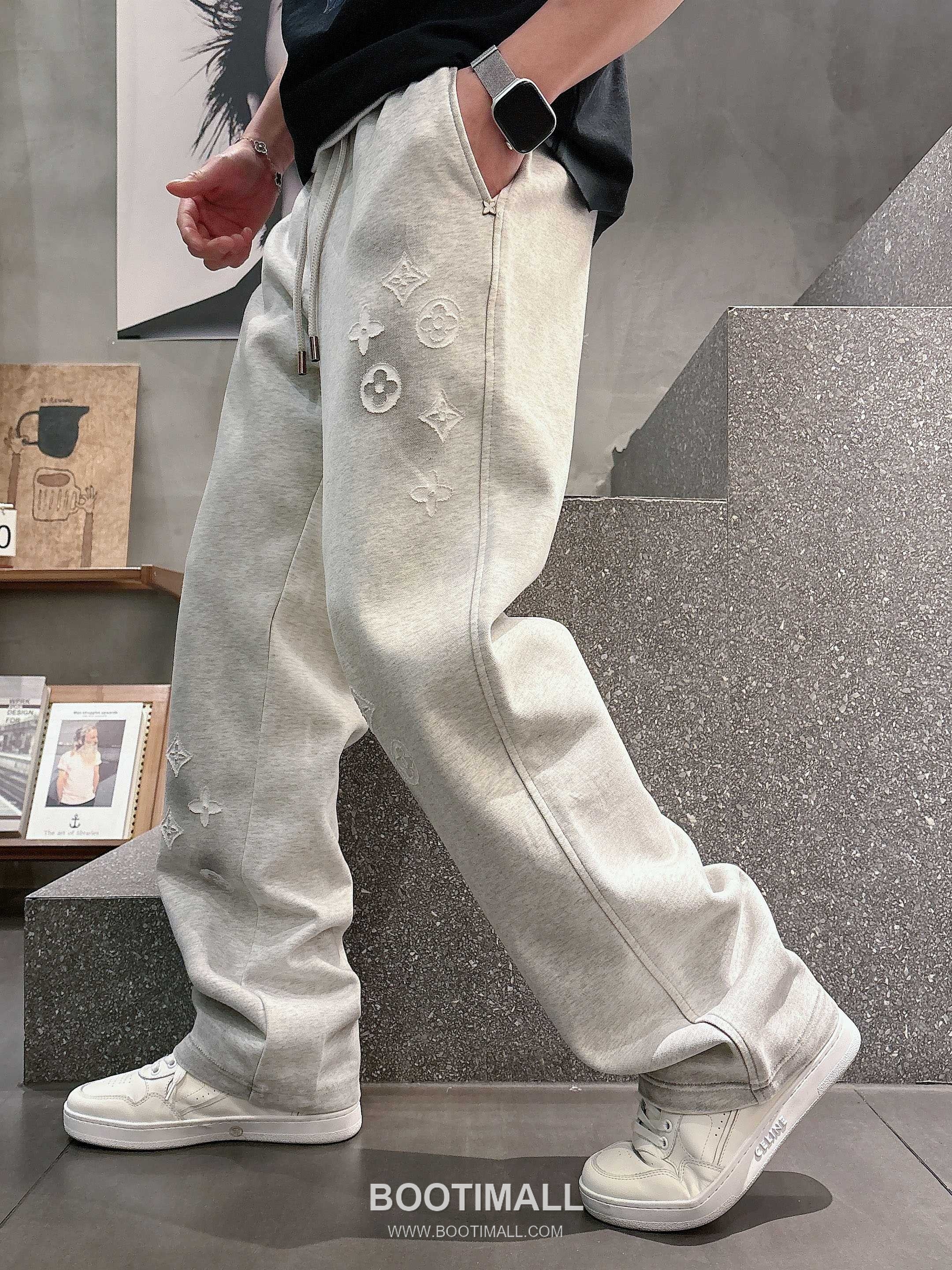 Louis Vuitton 2026 S/S Cotton Sweatpants with Logo Print 루이비통 2026SS 코튼 블랙 팬츠 로고 프린트 7