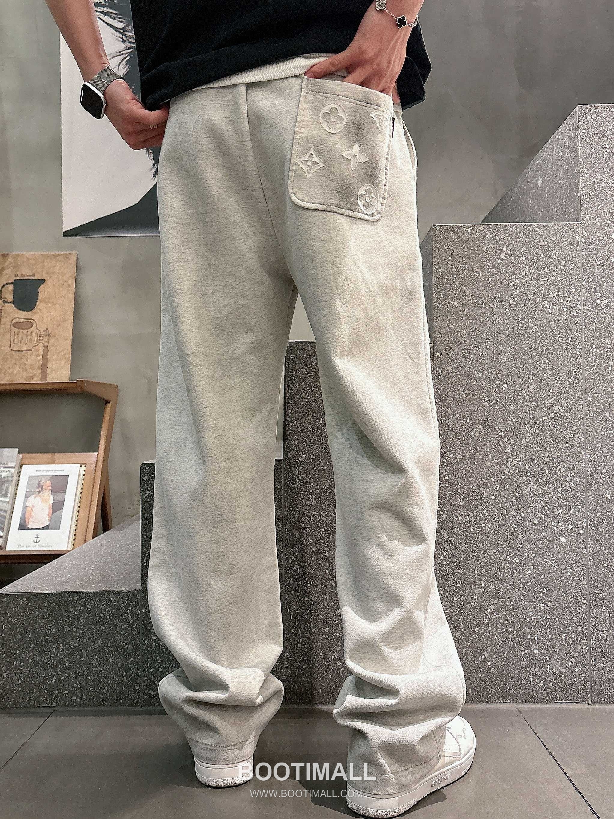 Louis Vuitton 2026 S/S Cotton Sweatpants with Logo Print 루이비통 2026SS 코튼 블랙 팬츠 로고 프린트 8