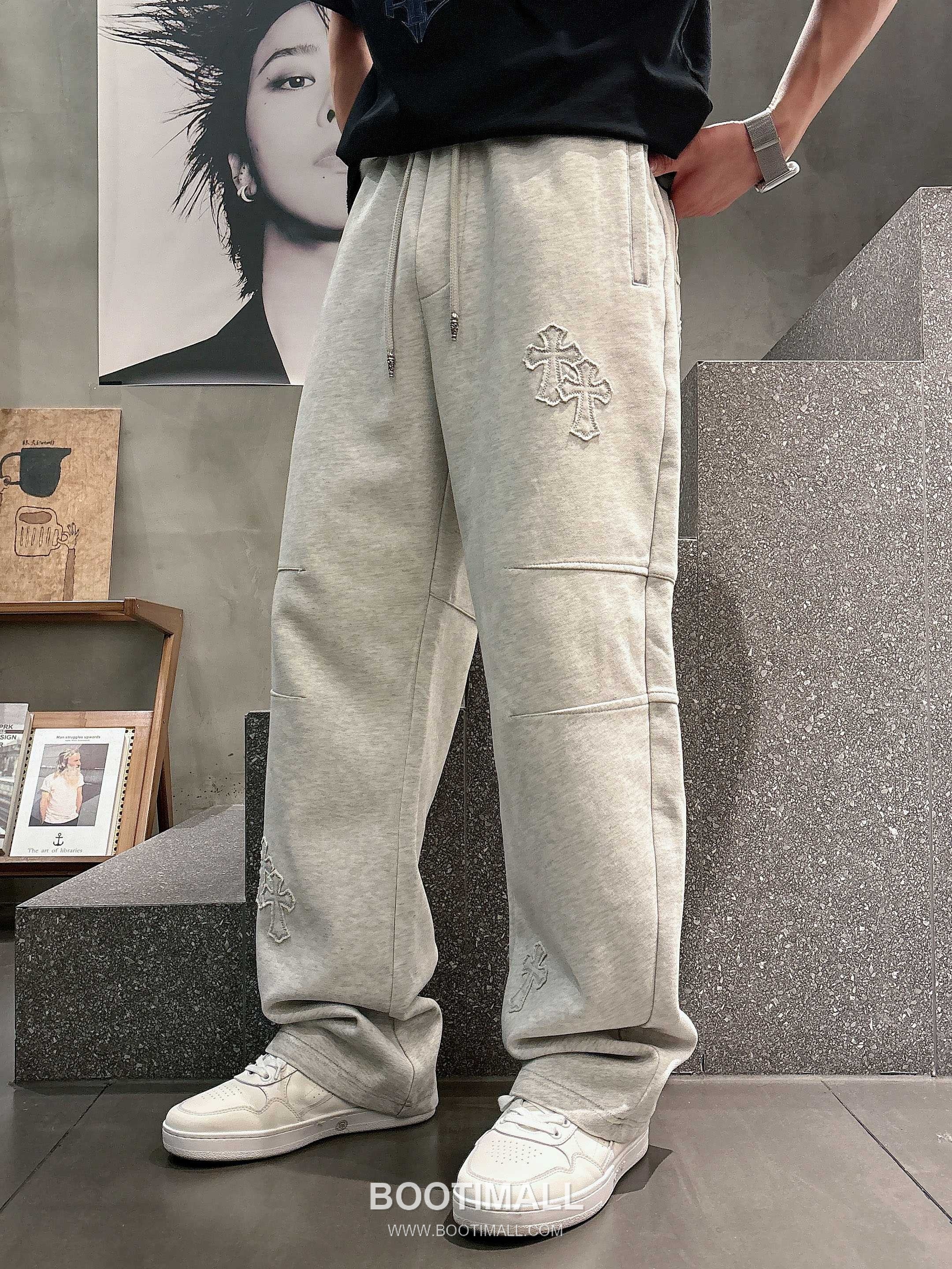 Chrome Hearts 2026 S/S Cotton Sweatpants with Logo Print 크롬하츠 2026SS 코튼 블랙 팬츠 로고 프린트 2