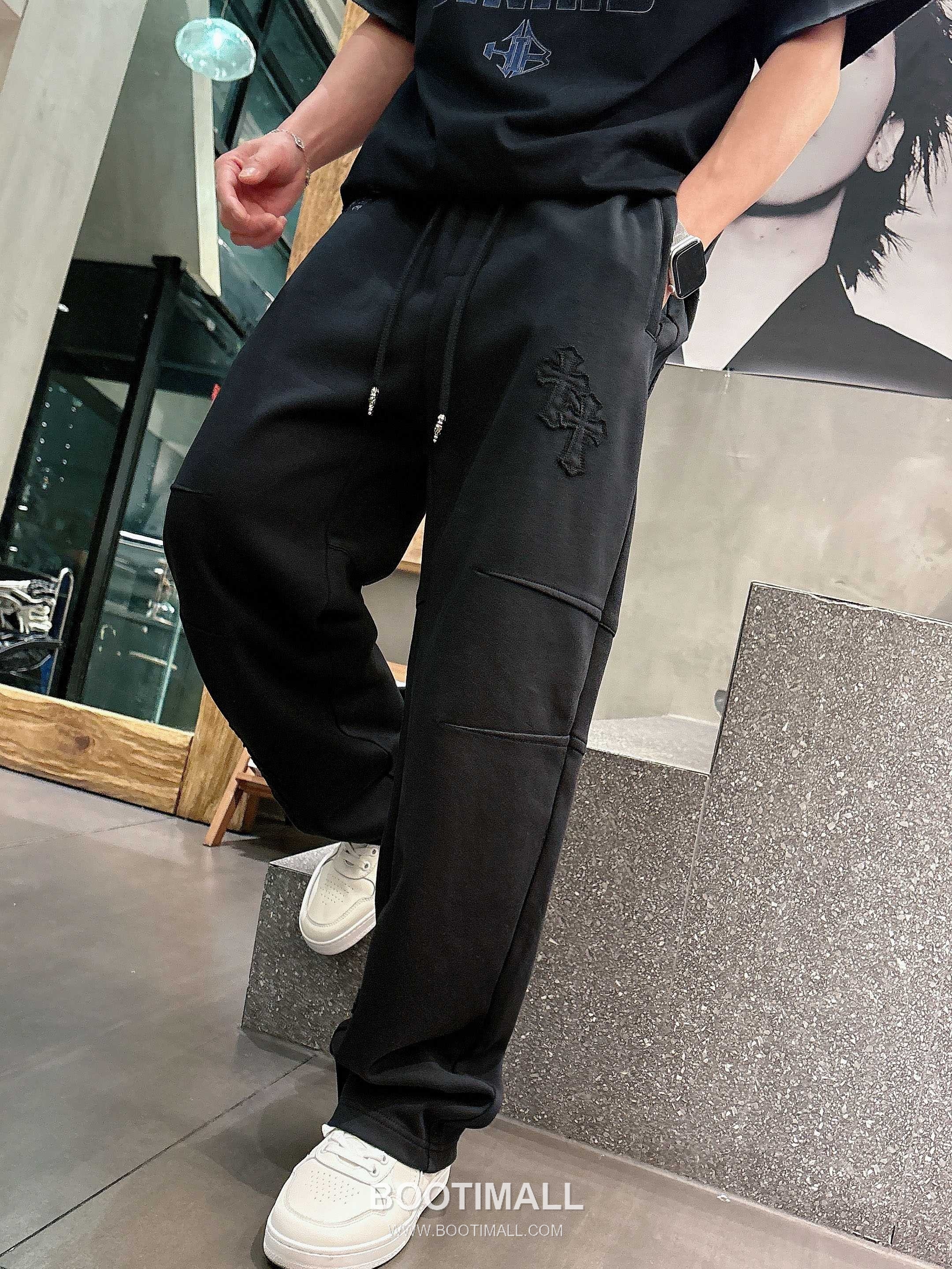 Chrome Hearts 2026 S/S Cotton Sweatpants with Logo Print 크롬하츠 2026SS 코튼 블랙 팬츠 로고 프린트 5