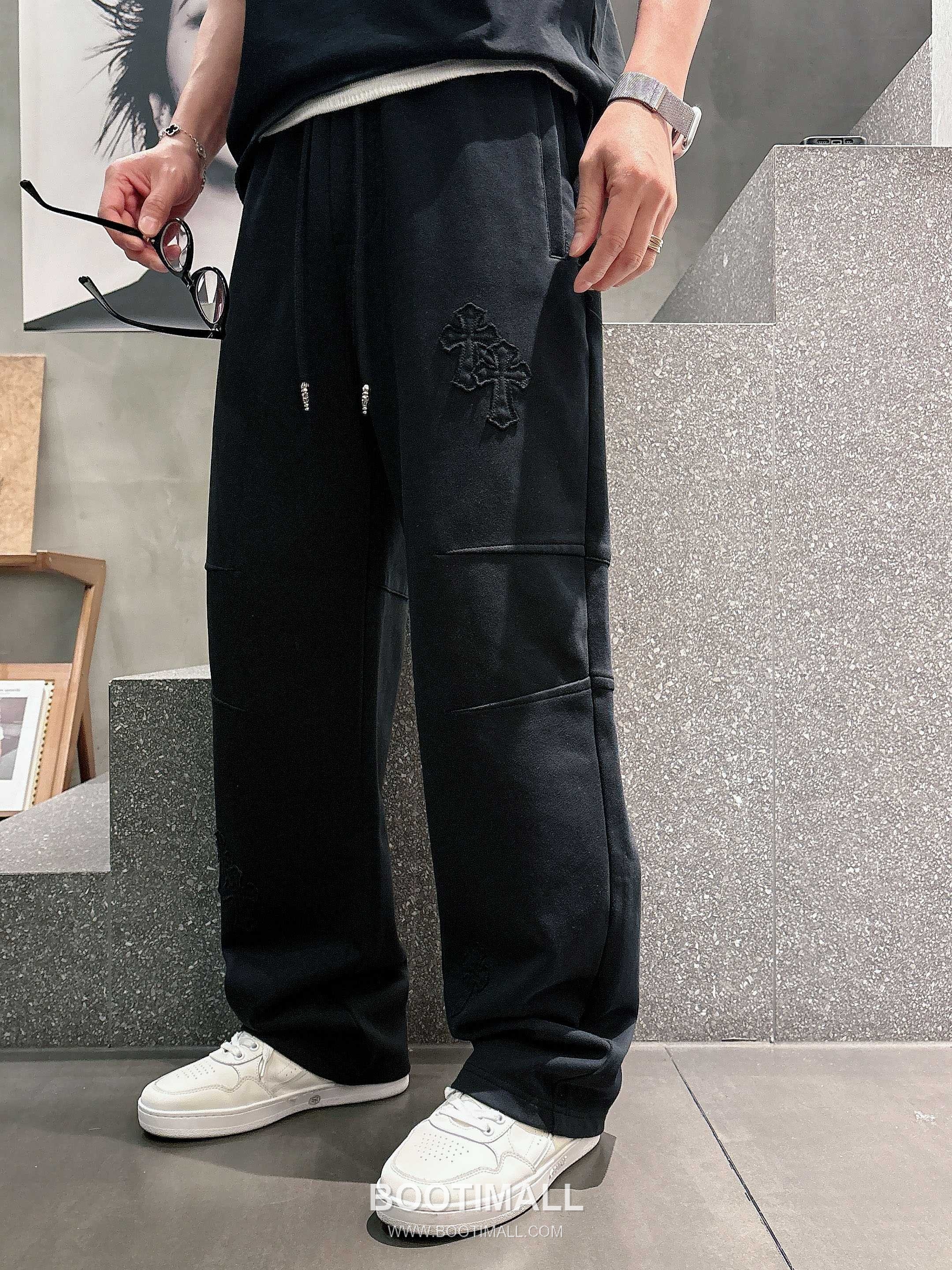 Chrome Hearts 2026 S/S Cotton Sweatpants with Logo Print 크롬하츠 2026SS 코튼 블랙 팬츠 로고 프린트 11