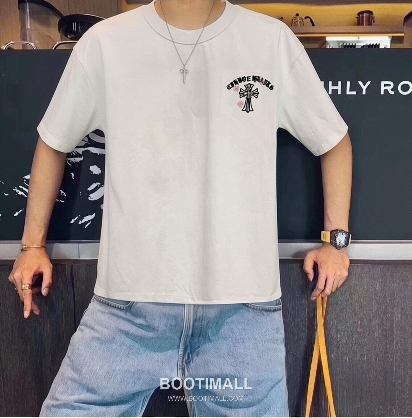 Chrome Hearts 2026 S/S Cotton Short Sleeve T-Shirt with Cross Embroidered Logo 크롬하츠 2026SS 코튼 블랙 티셔츠 크로스 자수 로고 2