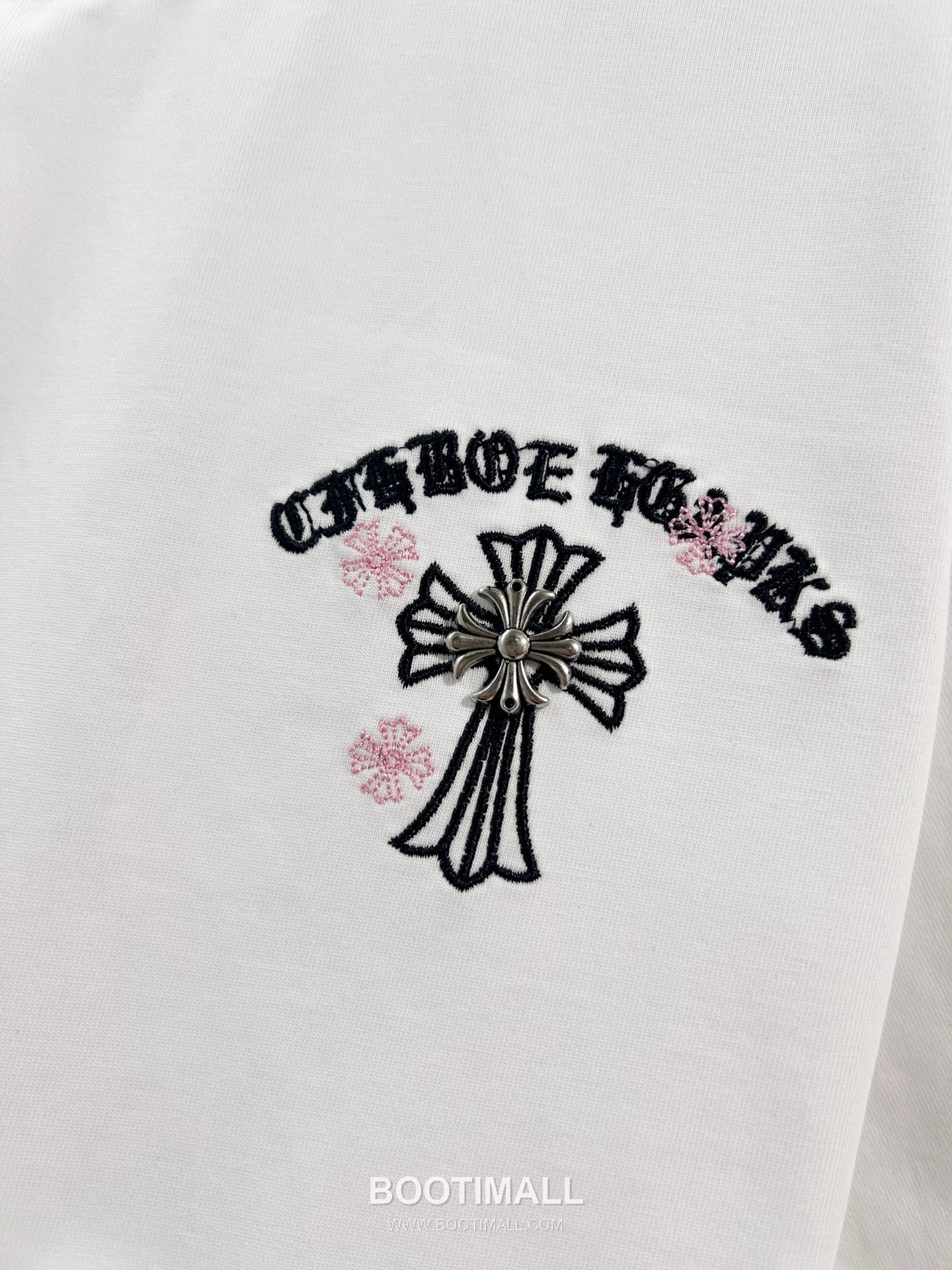 Chrome Hearts 2026 S/S Cotton Short Sleeve T-Shirt with Cross Embroidered Logo 크롬하츠 2026SS 코튼 블랙 티셔츠 크로스 자수 로고 11