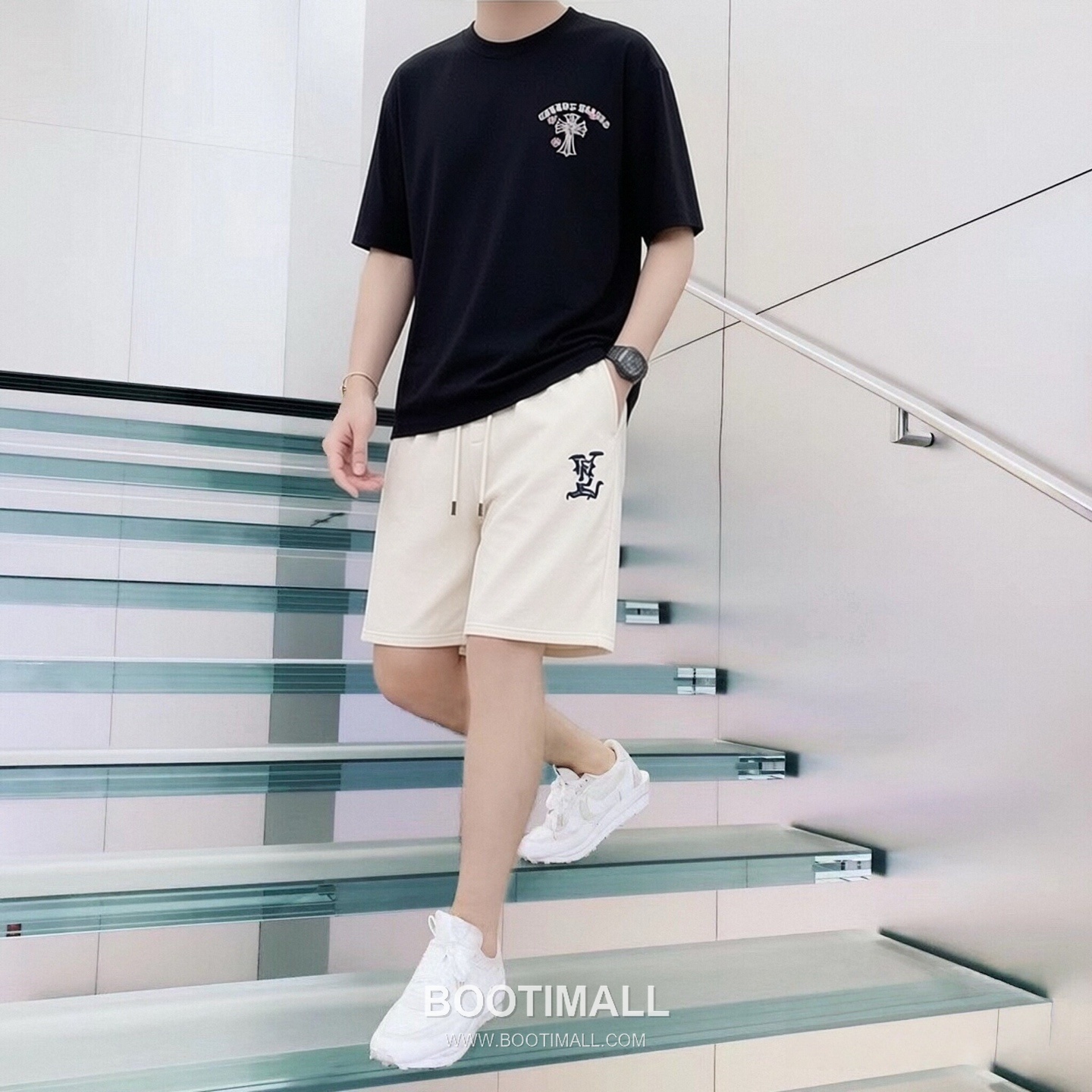 Chrome Hearts 2026 S/S Cotton Short Sleeve T-Shirt with Cross Embroidered Logo 크롬하츠 2026SS 코튼 블랙 티셔츠 크로스 자수 로고 2