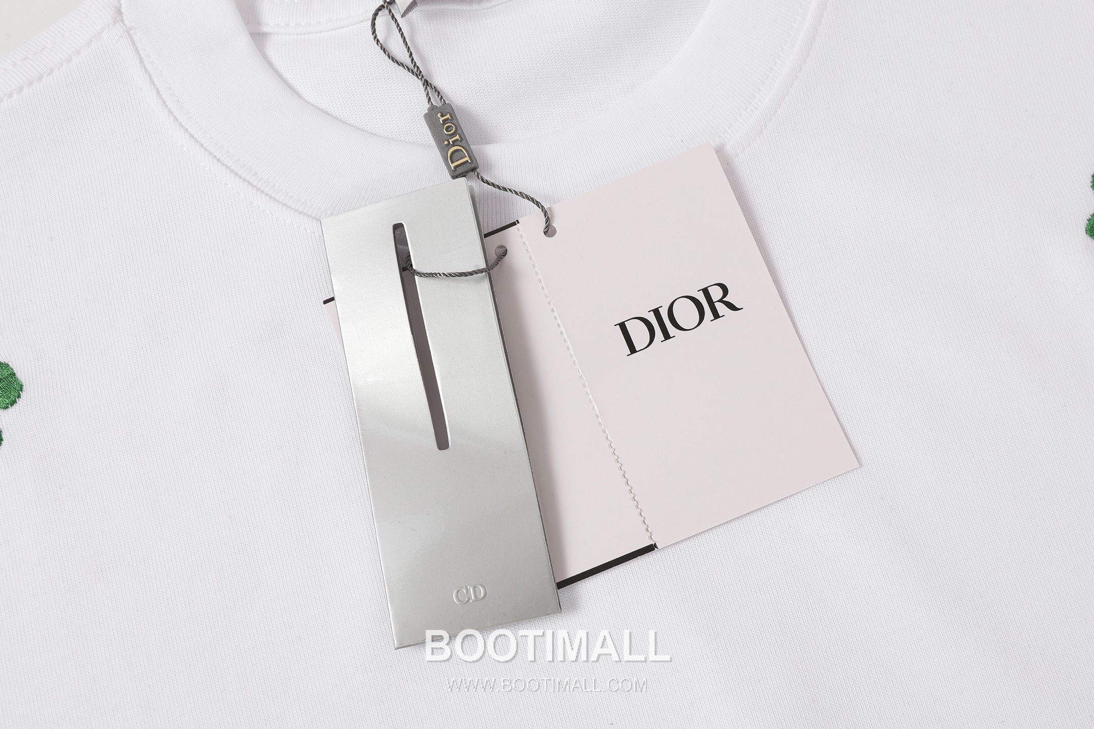 Dior 2026 S/S Cotton Short Sleeve T-Shirt with Clover Embroidered Logo 디올 2026SS 코튼 블랙 티셔츠 클로버 자수 로고 5