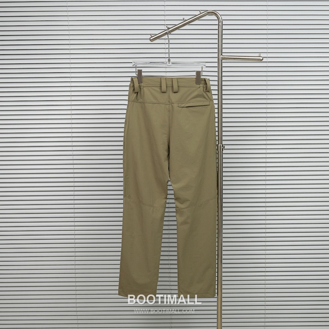 KAILAS 2025 S/S Woven Outdoor Pants with Multi Pocket Utility Design 카일라스 2025SS 폴리에스터 그레이 팬츠 멀티 포켓 기능성 2
