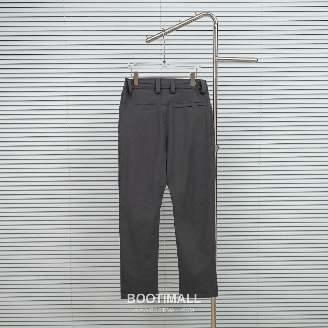 KAILAS 2025 S/S Woven Outdoor Pants with Multi Pocket Utility Design 카일라스 2025SS 폴리에스터 그레이 팬츠 멀티 포켓 기능성 2