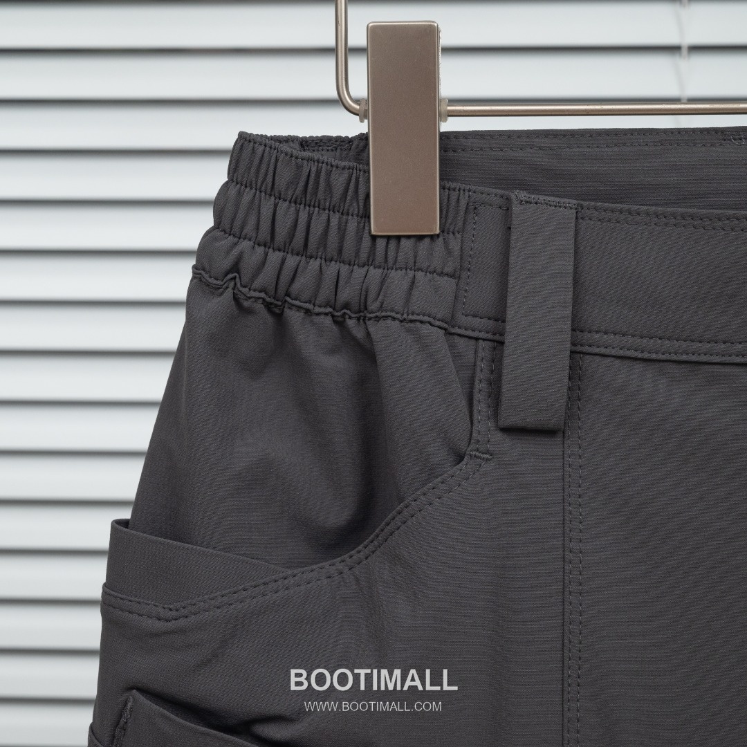KAILAS 2025 S/S Woven Outdoor Pants with Multi Pocket Utility Design 카일라스 2025SS 폴리에스터 그레이 팬츠 멀티 포켓 기능성 5