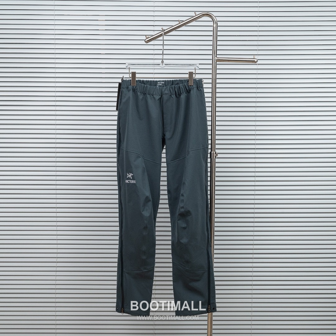 KAILAS 2025 S/S Polyester Outdoor Pants with Multi Pocket Utility Design 카일라스 2025SS 폴리에스터 그레이 팬츠 멀티 포켓 기능성 1
