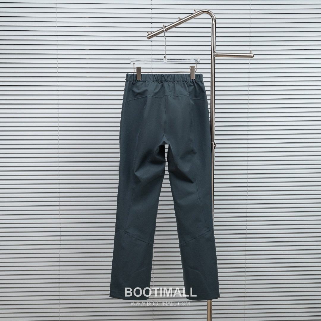 KAILAS 2025 S/S Polyester Outdoor Pants with Multi Pocket Utility Design 카일라스 2025SS 폴리에스터 그레이 팬츠 멀티 포켓 기능성 2