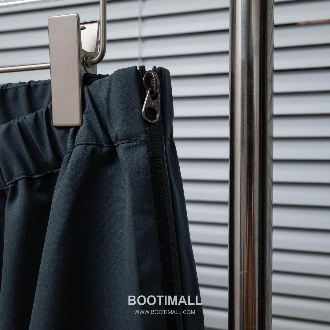 KAILAS 2025 S/S Polyester Outdoor Pants with Multi Pocket Utility Design 카일라스 2025SS 폴리에스터 그레이 팬츠 멀티 포켓 기능성 5