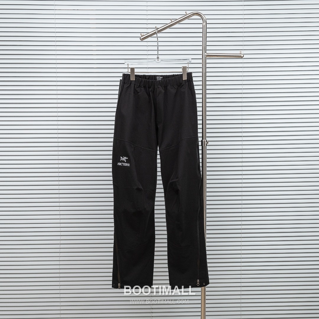 KAILAS 2025 S/S Polyester Outdoor Pants with Multi Pocket Utility Design 카일라스 2025SS 폴리에스터 그레이 팬츠 멀티 포켓 기능성 1