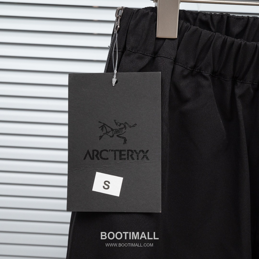 KAILAS 2025 S/S Polyester Outdoor Pants with Multi Pocket Utility Design 카일라스 2025SS 폴리에스터 그레이 팬츠 멀티 포켓 기능성 9