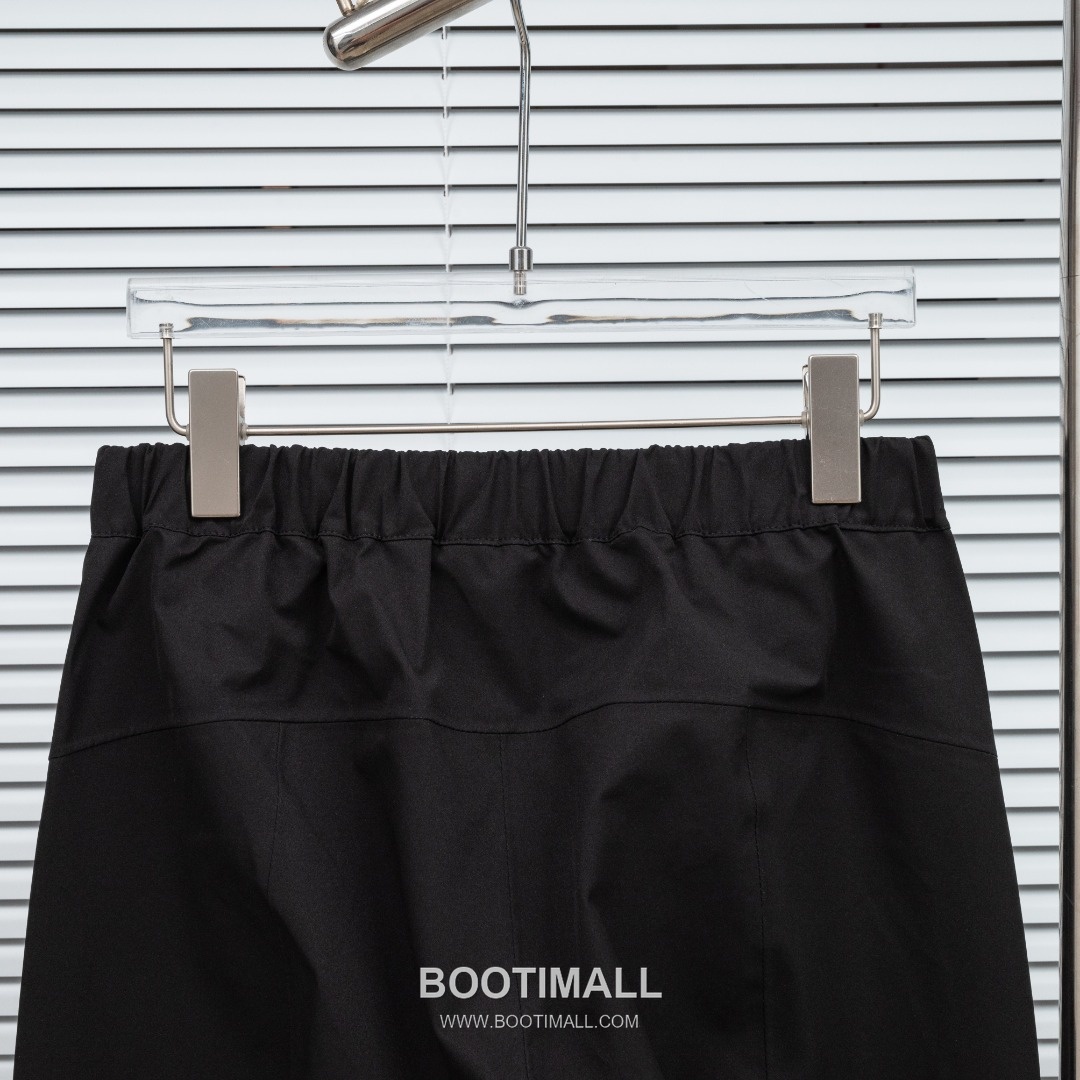 KAILAS 2025 S/S Polyester Outdoor Pants with Multi Pocket Utility Design 카일라스 2025SS 폴리에스터 그레이 팬츠 멀티 포켓 기능성 10